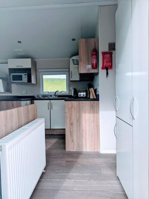 Large 4 Person Couples And Family Caravan In Newquay Bay Resort מראה חיצוני תמונה