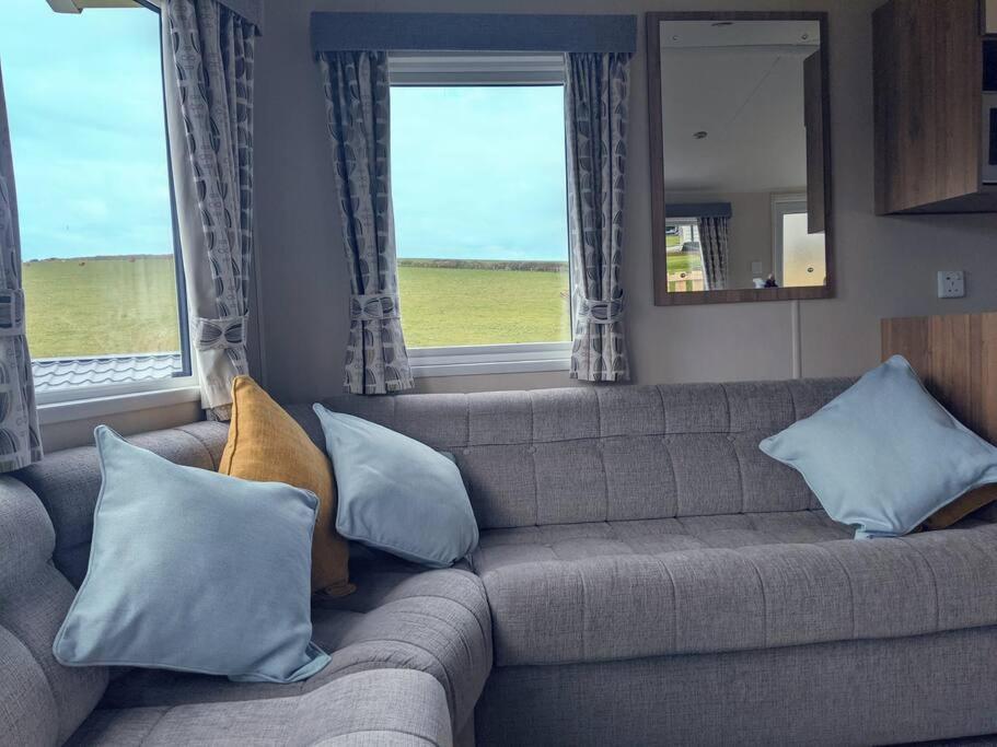 Large 4 Person Couples And Family Caravan In Newquay Bay Resort מראה חיצוני תמונה
