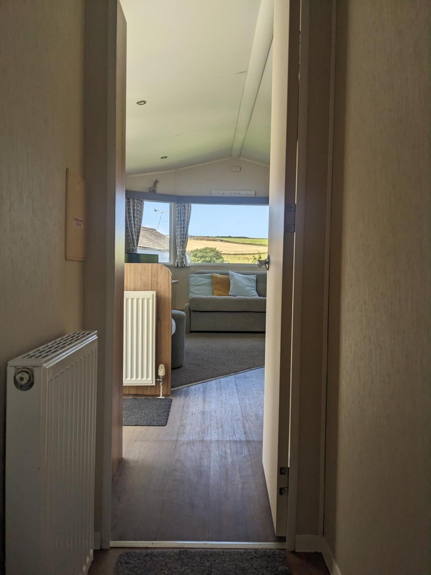 Large 4 Person Couples And Family Caravan In Newquay Bay Resort מראה חיצוני תמונה